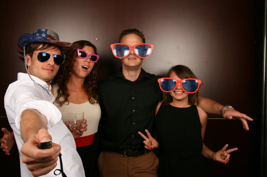 PhotoBooth mieten für Firmenfeier , Geburtstag, Hochzeit